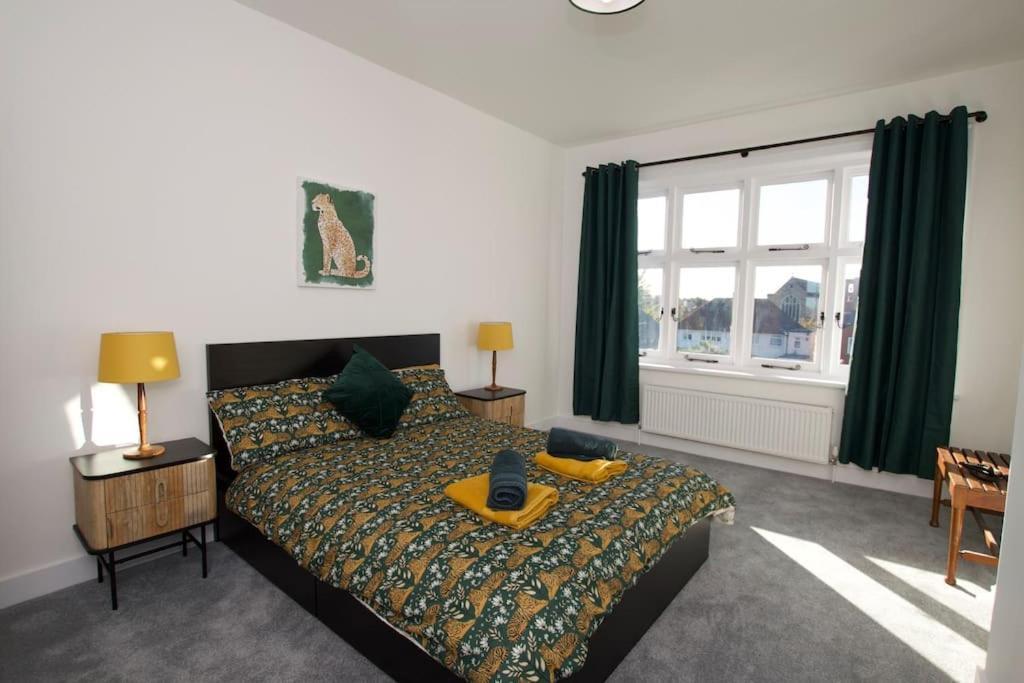 フリントン・オン・シーBeautiful Large 3-Bed Coastal Flat With Parking.アパートメント エクステリア 写真